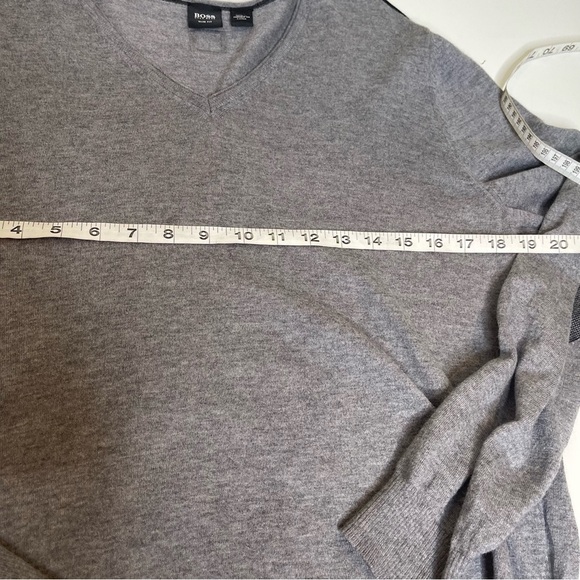 Hugo boss grey v neck sweater - Picture 7 of 10